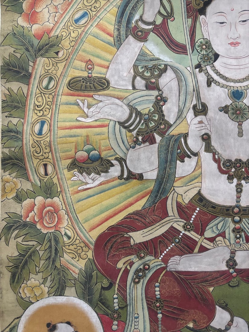 A large thousand Buddha statues are vertically axis - 5