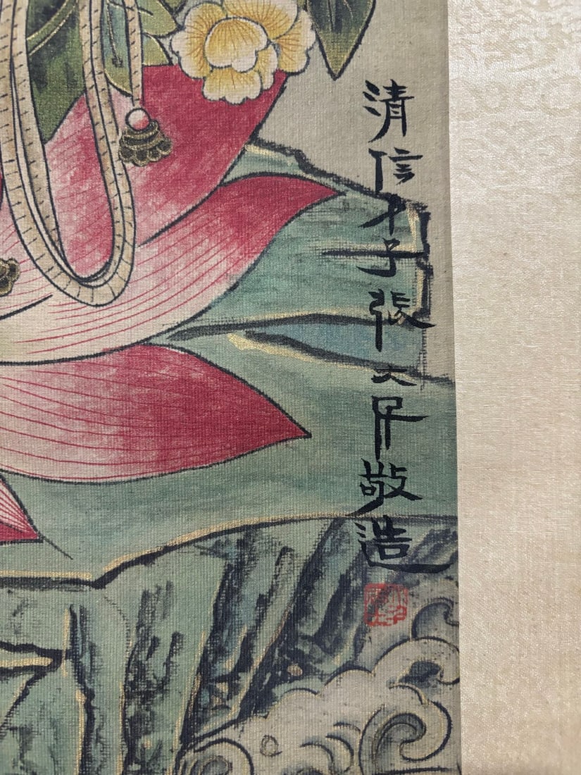 A large thousand Buddha statues are vertically axis - 9