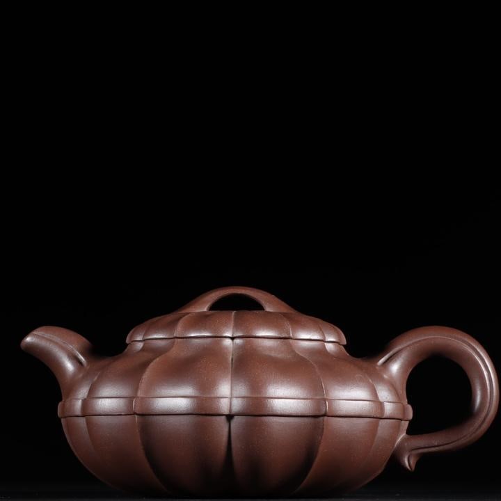 A Ming Dynasty Tiliang purple clay pot is known to Xu Youquan: The Ming Dynasty's Tiliang purple clay pot style recognizes Xu Youquan Size: L: 24.5 x W: 19.5 cm (The Dimensions Of All Batches Are Manually Measured.If You Need More Detailed Information, Please Con