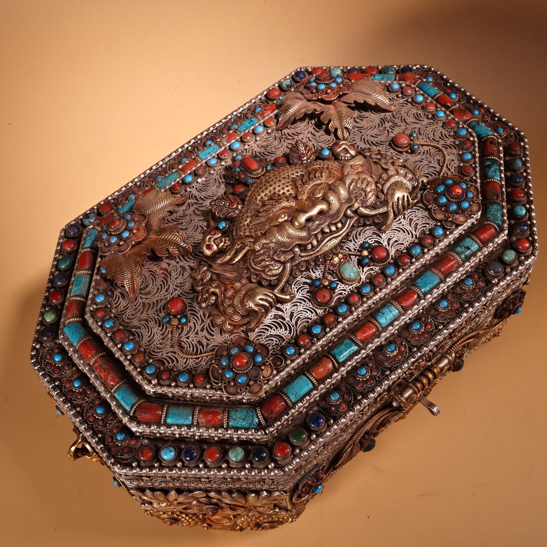 A fine Tibetan silver-inlaid gemstone filigree gilt jewelry box (1 of 15)
