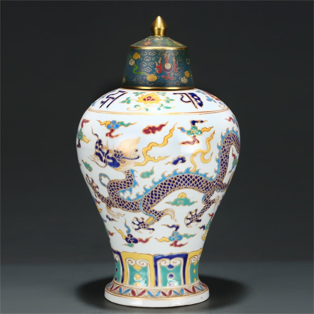 A Ming Dynasty enamel colored gold-painted dragon pattern plum vase: Ming Dynasty enamel color-painted dragon pattern plum bottle Size:H:37cm Belly diameter:21.5cm (The Dimensions Of All Batches Are Manually Measured.If You Need More Detailed Information, Please