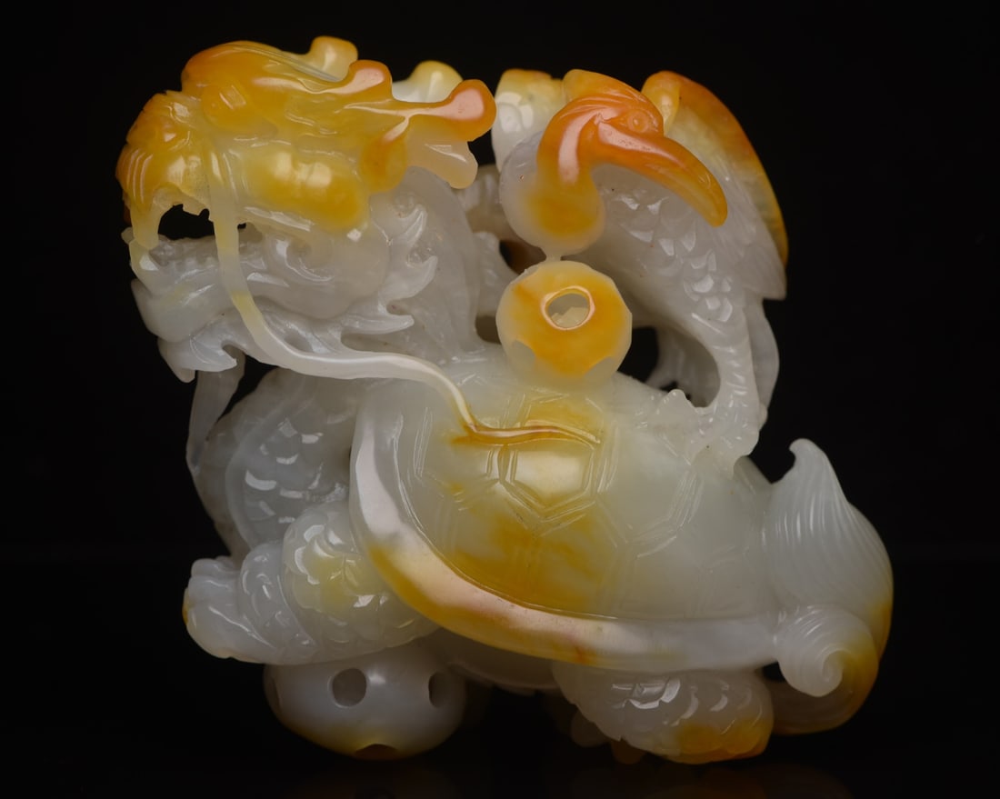 A beautiful Hetian jade dragon turtle: Exquisite Hetian jade dragon turtle Size:9.8x8.6x4.7cm W:0.414kg (The Dimensions Of All Batches Are Manually Measured.If You Need More Detailed Information, Please Contact Our Customer Service Before 