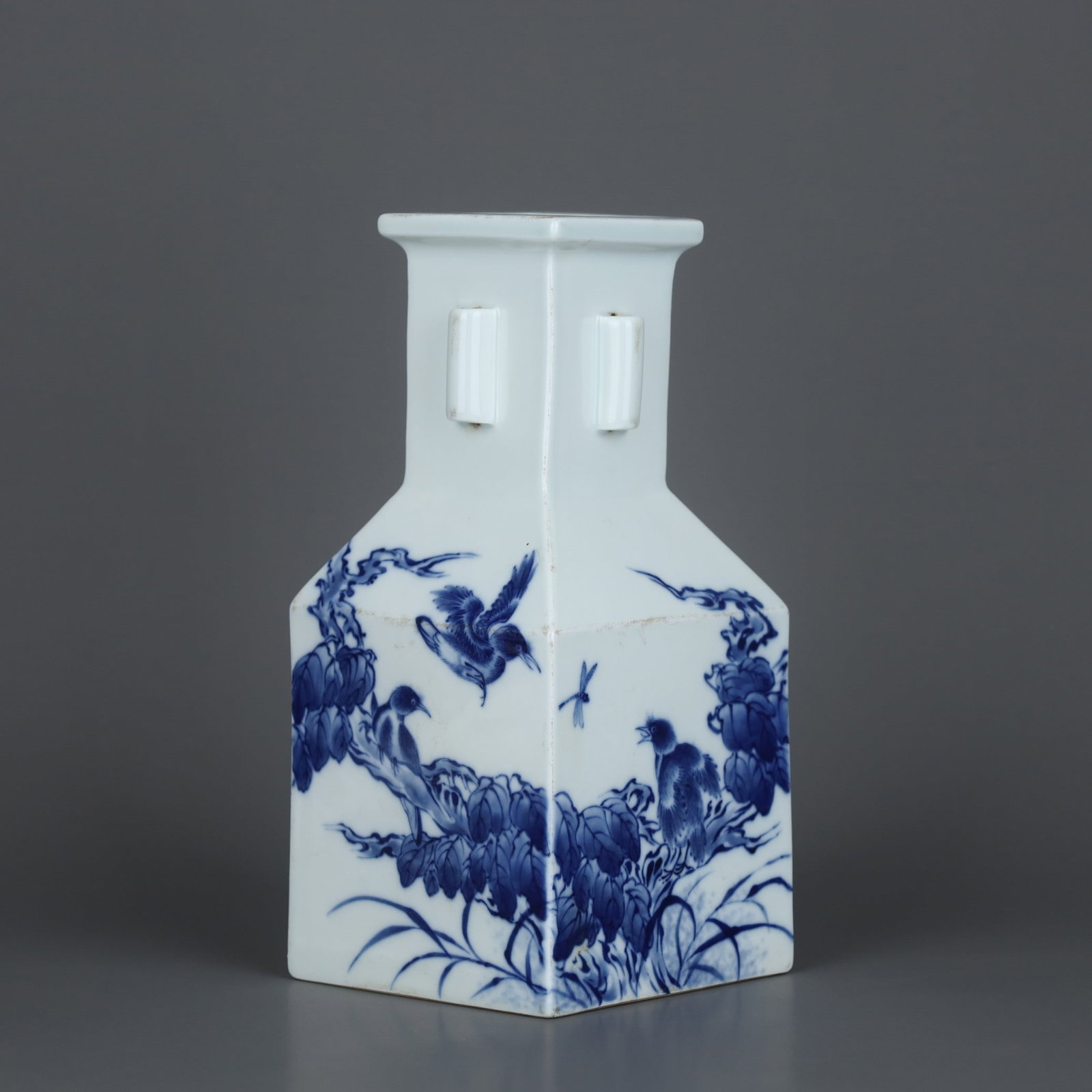 A Qing Dynasty Wang Bingrong white porcelain carved landscape pattern pen holder: Wang Bingrong white porcelain carved landscape pattern pen holder in the Qing Dynasty Size: Mouth Diameter: 8.2 cm; H: 11.6 cm (The Dimensions Of All Batches Are Manually Measured.If You Need More Det