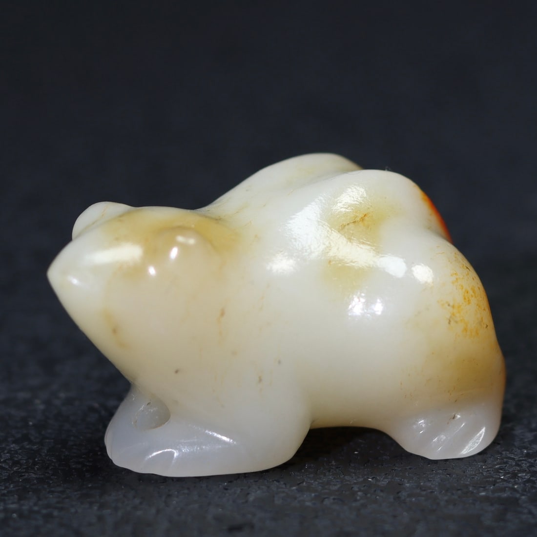 A beautiful Hetian jade frog - 2
