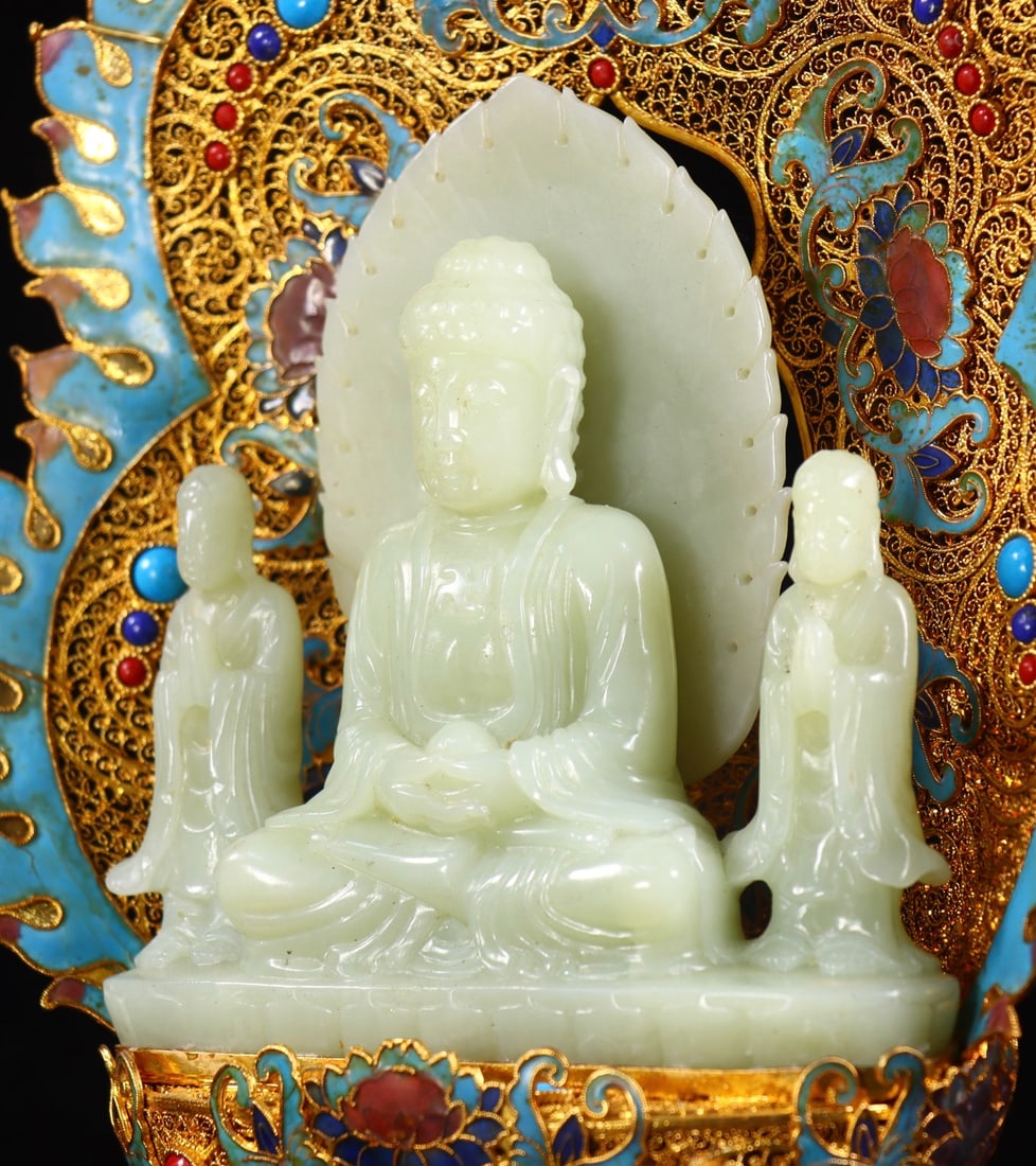 A beautiful Buddha - 7