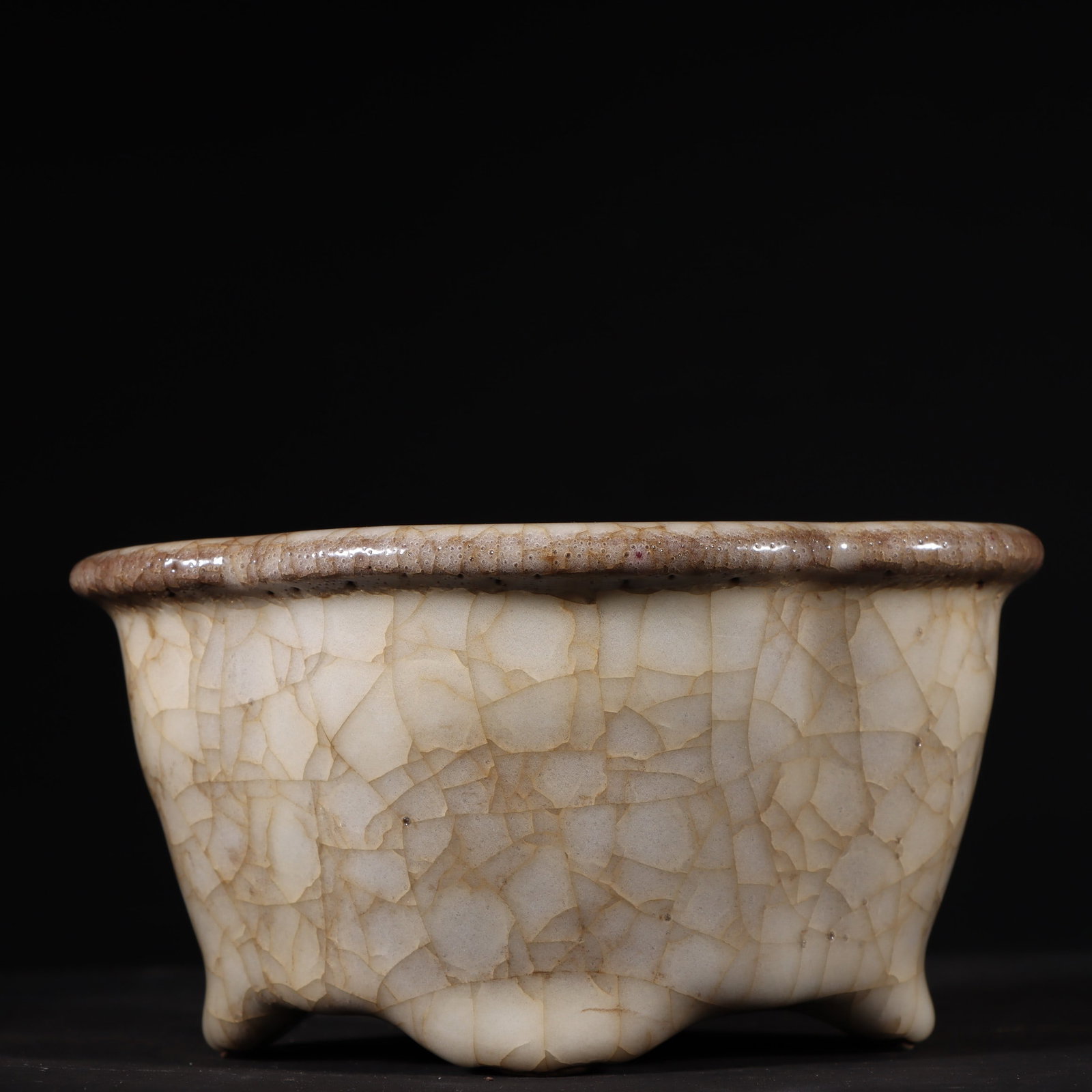 A Doucai Eight Treasure Pattern Bowl made in the Yongzheng Year of the Qing Dynasty: The Qing Dynasty Yongzheng year Doucai eight treasure pattern bowl Size: W: 19.5 cm; H: 6 cm (The Dimensions Of All Batches Are Manually Measured.If You Need More Detailed Information, Please Contact