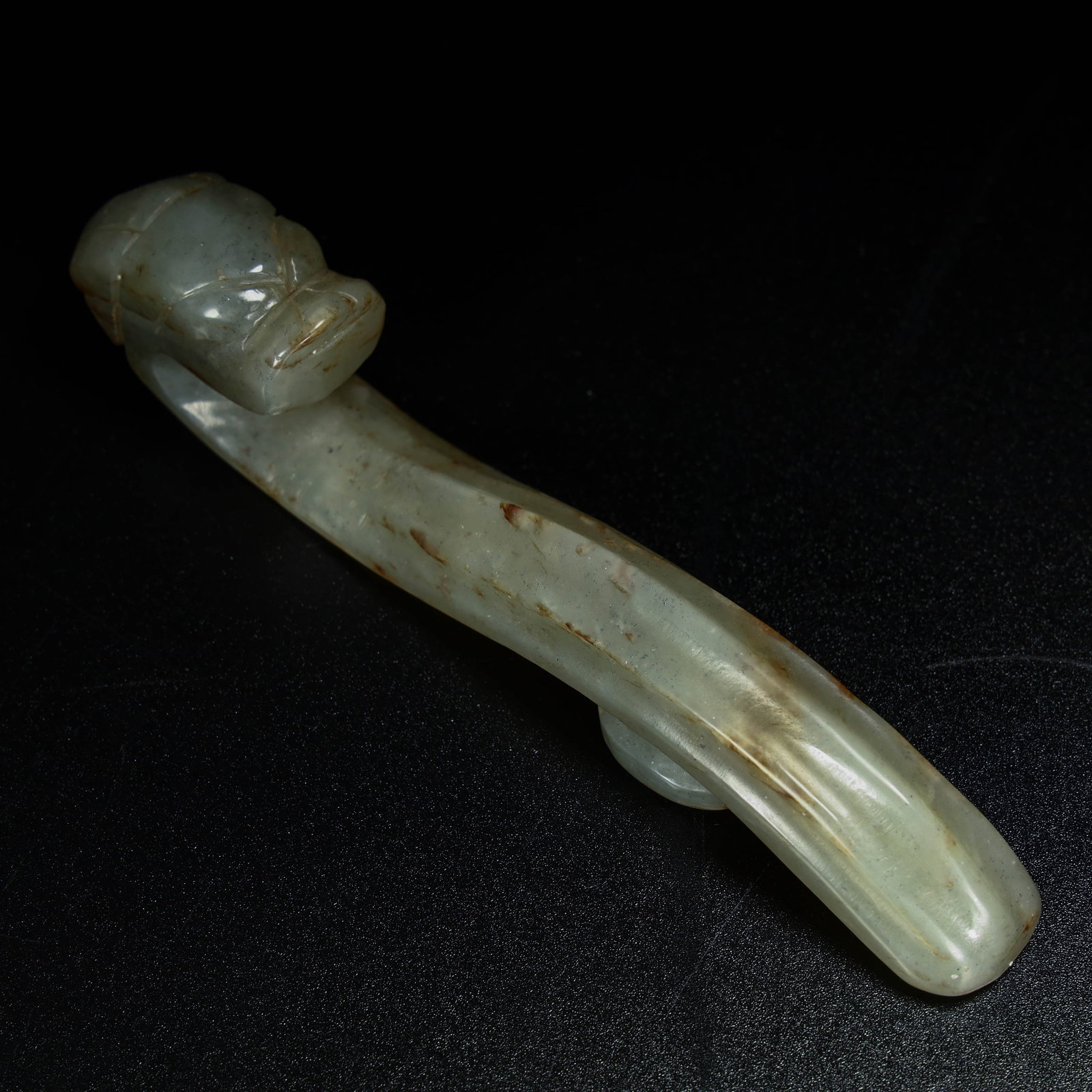 A beautiful jade dragon head with a hook (1 of 10)