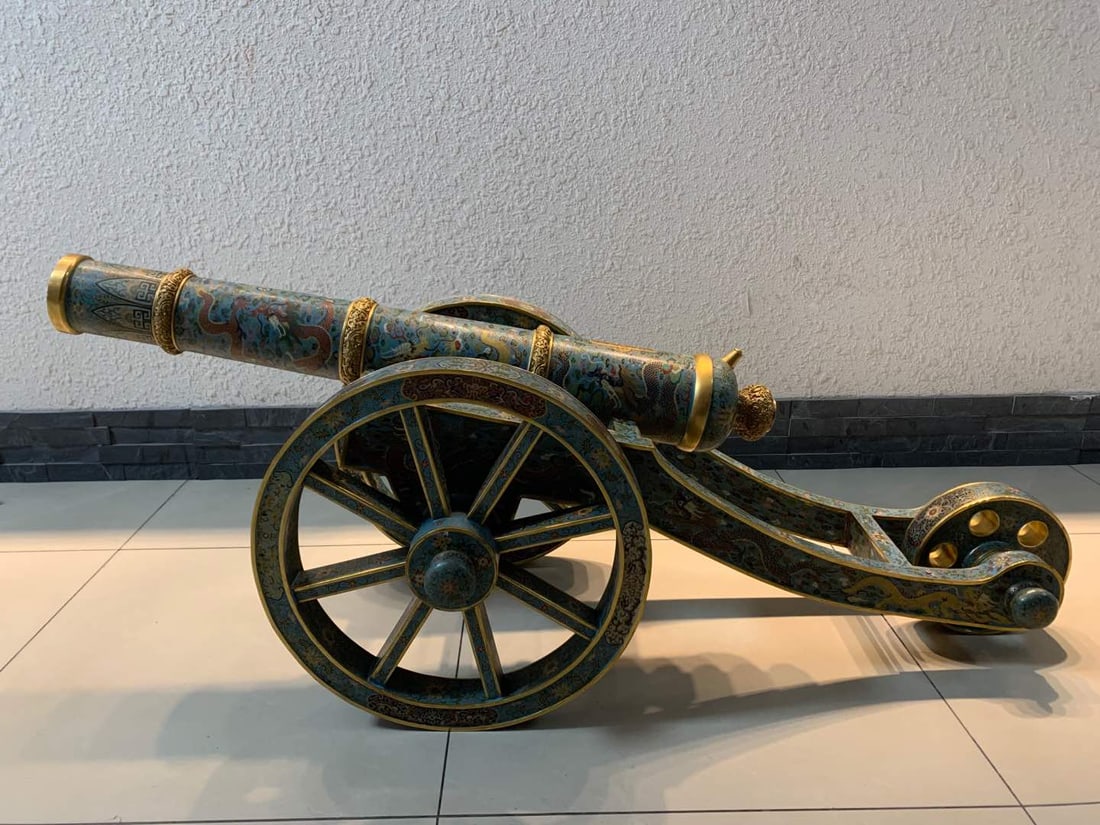 A beautiful cloisonne dragon pattern royal cannon: Exquisite cloisonne dragon pattern royal cannon Size:136x56x54cm (The Dimensions Of All Batches Are Manually Measured.If You Need More Detailed Information, Please Contact Our Customer Service Before 