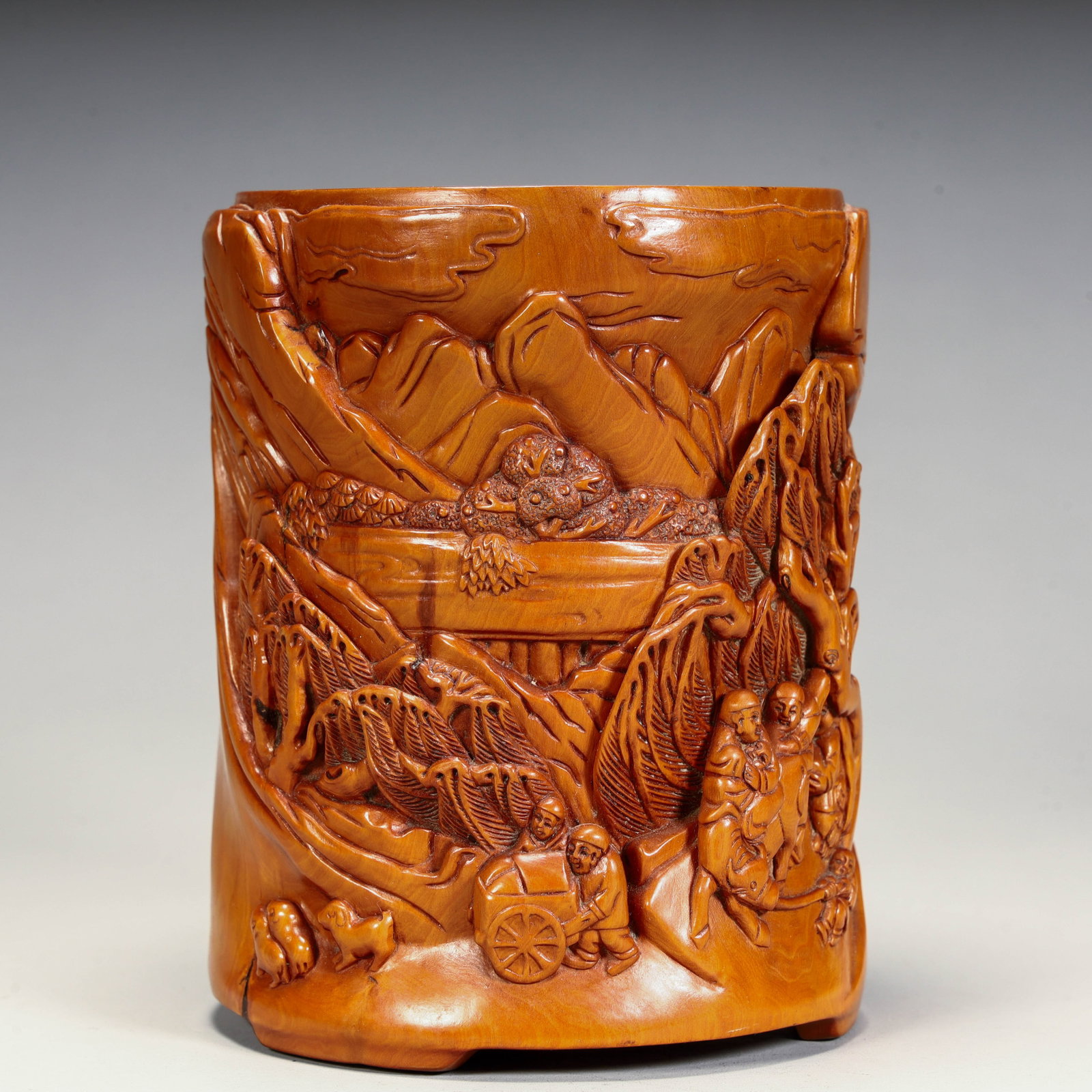 A Qing Dynasty boxwood carved landscape character story pattern pen holder: Qing Dynasty boxwood carving landscape character story pattern pen holder Size: H:11.7cm L: 9.3cm W:8.8cm W:421g (The Dimensions Of All Batches Are Manually Measured.If You Need More Detailed Informat