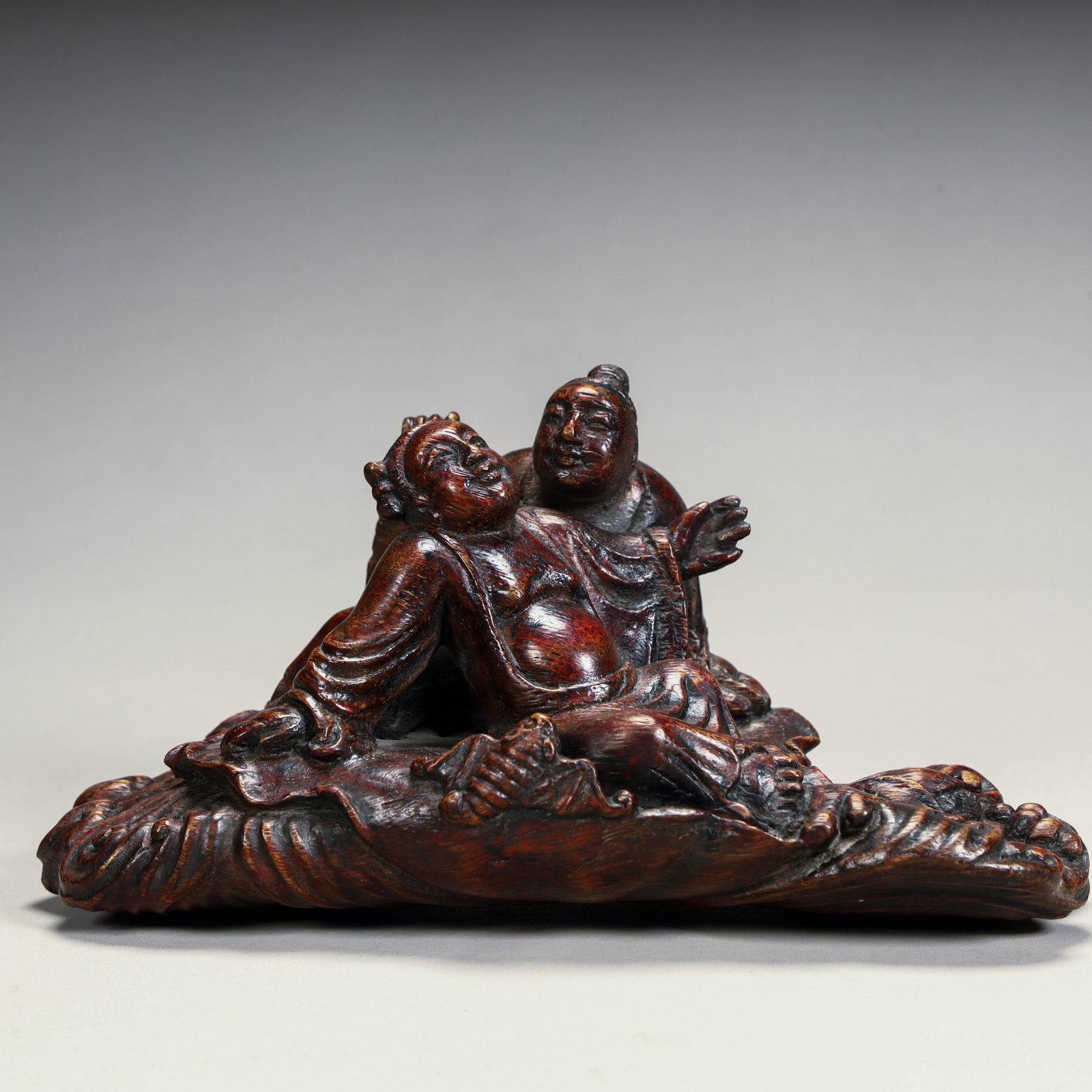 A beautiful agarwood carving and two immortal ornaments (1 of 9)