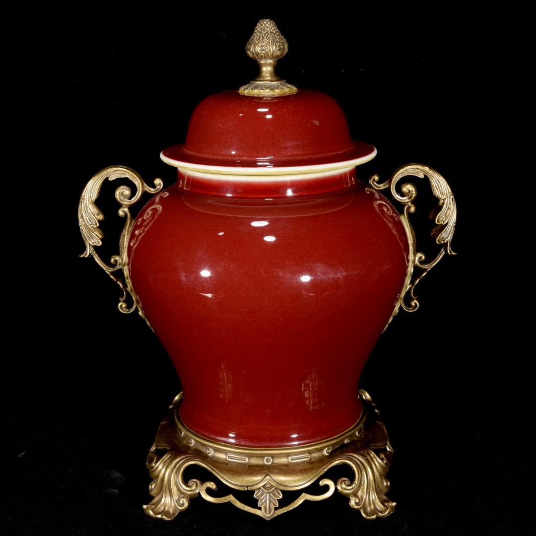 A Qing Dynasty Lang red-wrapped copper general jar: Qing Dynasty's Lang Hong-enveloped copper general jar Size:36x29cm (The Dimensions Of All Batches Are Manually Measured.If You Need More Detailed Information, Please Contact Our Customer Service Befor