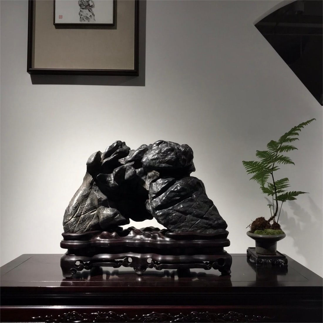 A beautiful study Lingbi stone: Exquisite study Lingbi stone Size:L:58cm H:46cm T:22cm (The Dimensions Of All Batches Are Manually Measured.If You Need More Detailed Information, Please Contact Our Customer Service Before Bidding.)