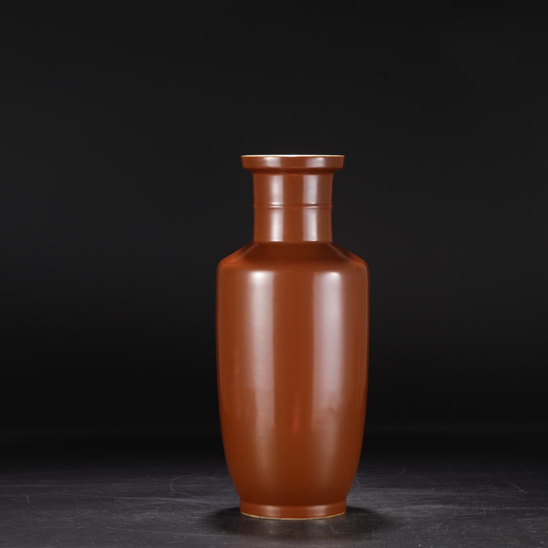 A purple gold glazed stick rope bottle made in the Kangxi period of the Qing Dynasty: Qing Dynasty Kangxi year made purple gold glazed big stick hanging bottle Size:H:40cm Calibre:11.5cm Belly diameter:16cm (The Dimensions Of All Batches Are Manually Measured.If You Need More Detailed