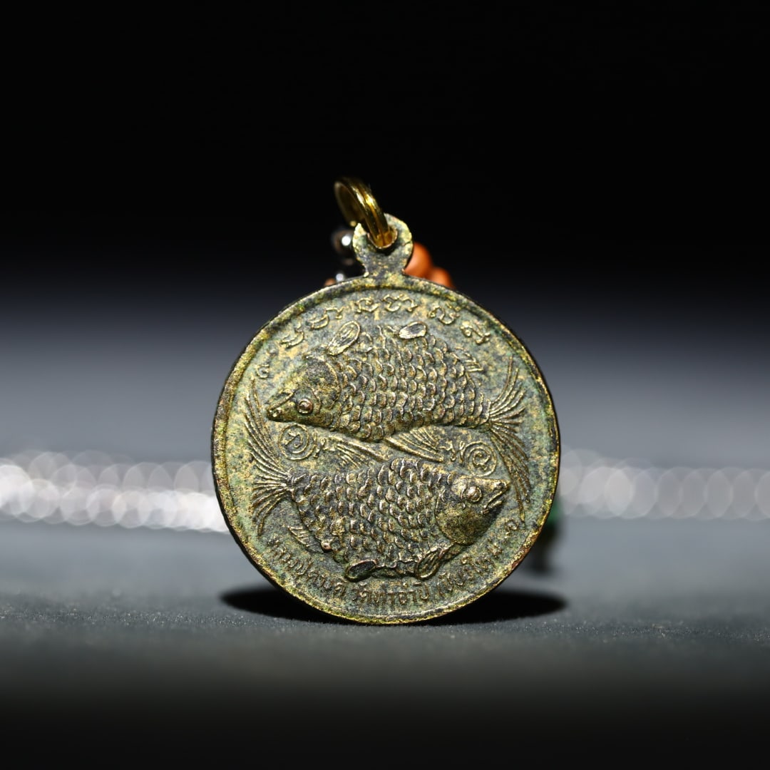 A beautiful Cuban Duandi Phase I lucky fish amulet: Exquisite Cuban Duandi Phase 1 Fortune Fish Amulet Size:2.6x0.3cm W:0.0163kg (The Dimensions Of All Batches Are Manually Measured.If You Need More Detailed Information, Please Contact Our Customer