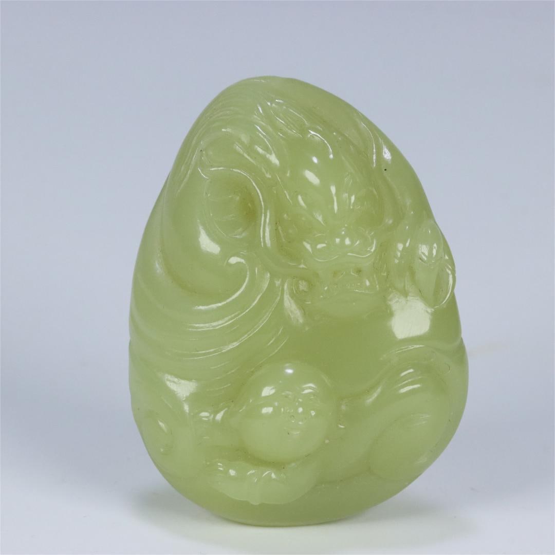 A beautiful Hetian topaz dragon pattern handle (1 of 9)