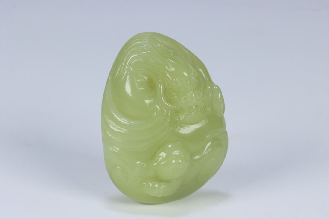 A beautiful Hetian topaz dragon pattern handle - 2