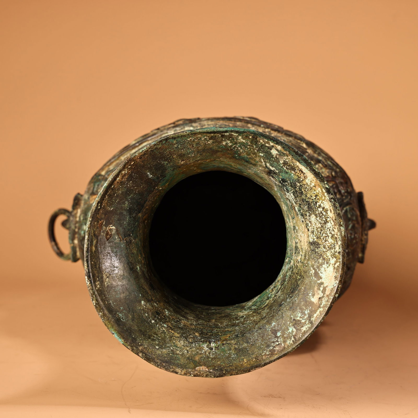 A fine bronze vase - 8