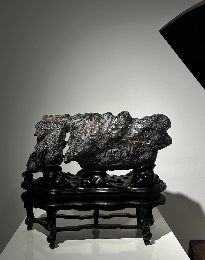 A fine Lingbi stone - 4