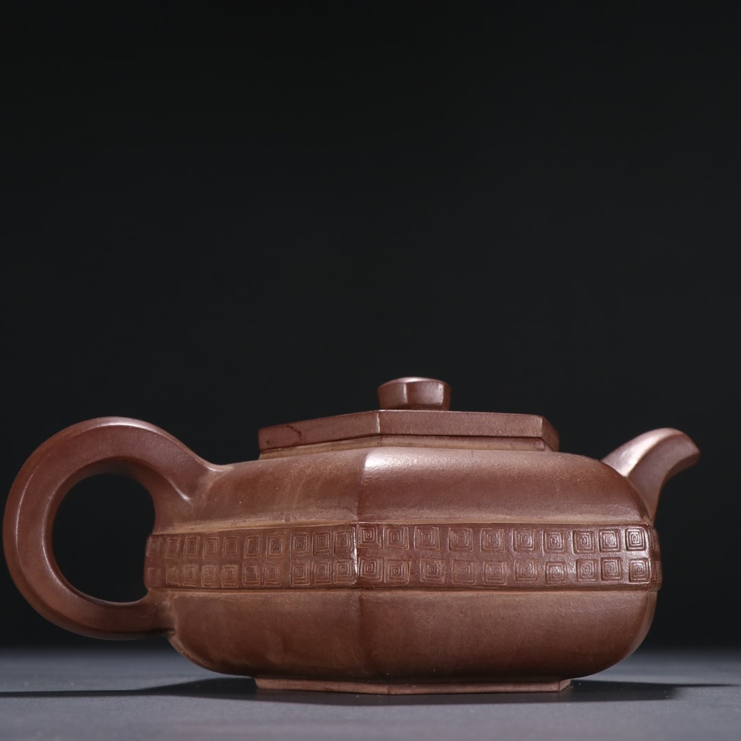 A beautiful hexagonal antique pot - 4