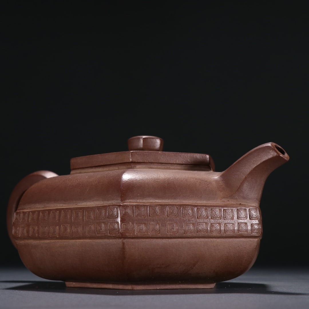 A beautiful hexagonal antique pot - 6