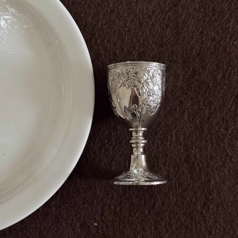 A fine silver-plated grape-grained goblet (1 of 7)