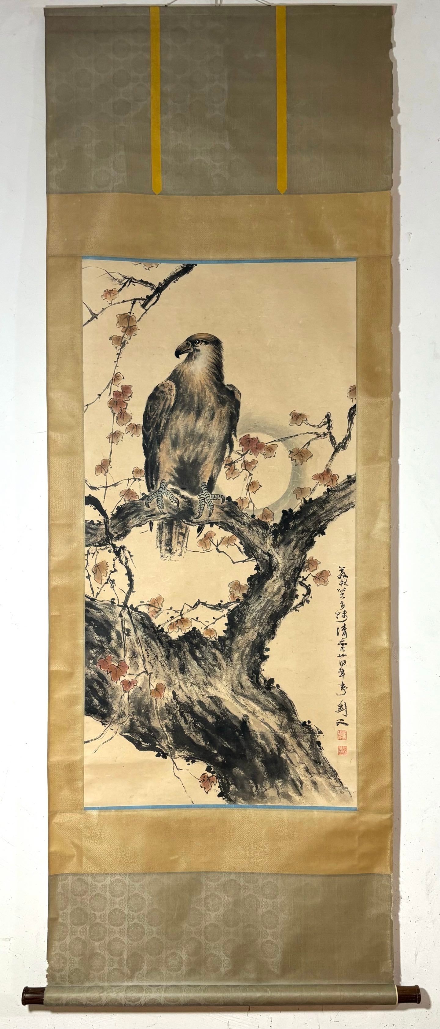 A vertical axis of Gao Jianfu's eagle picture: Gao Jianfu's eagle figure vertical axis Size:Flower core:114x57cm (The Dimensions Of All Batches Are Manually Measured.If You Need More Detailed Information, Please Contact Our Customer Service Before
