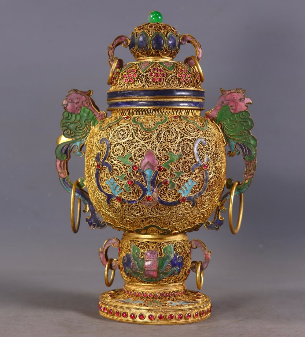 A fine filigree gilt set with gemstone amphora: Exquisite filigree gilt set with gemstone amphora Size:H:26cm L:16cm W:10cm W:0.717kg (The Dimensions Of All Batches Are Manually Measured.If You Need More Detailed Information, Please Contact Our Cus