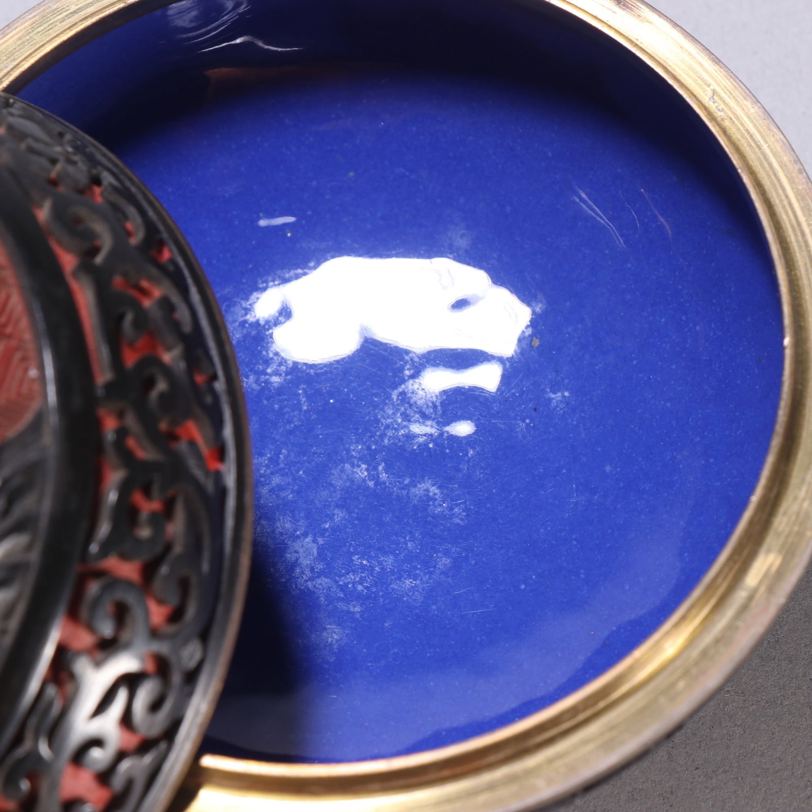 A copper lacquerware pattern lid box from the Qing Dynasty - 4