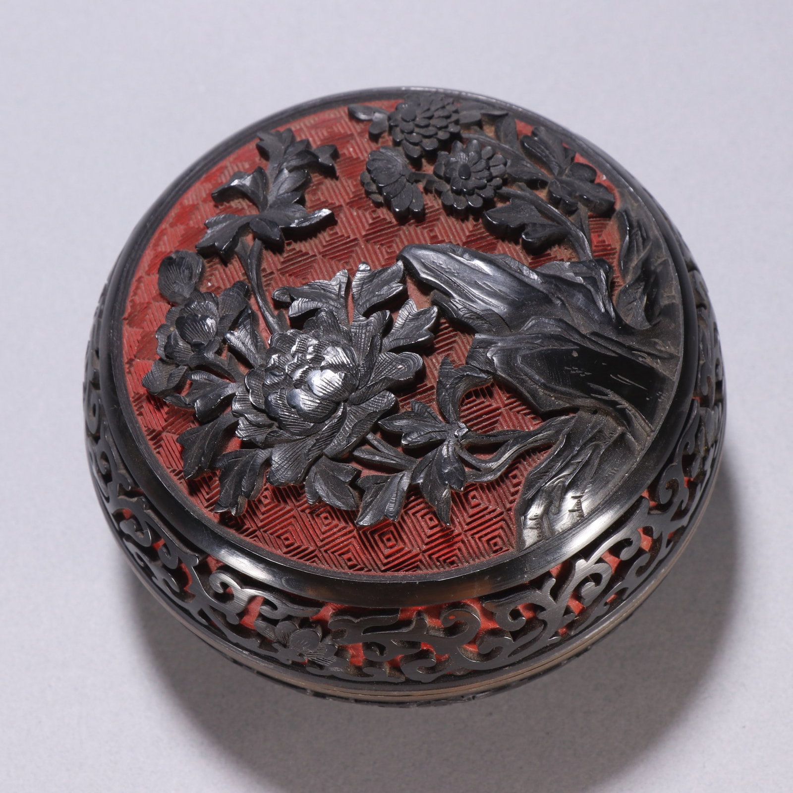 A copper lacquerware pattern lid box from the Qing Dynasty - 5