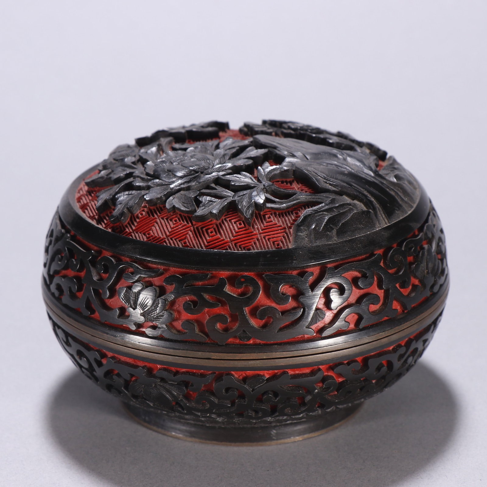 A copper lacquerware pattern lid box from the Qing Dynasty - 7