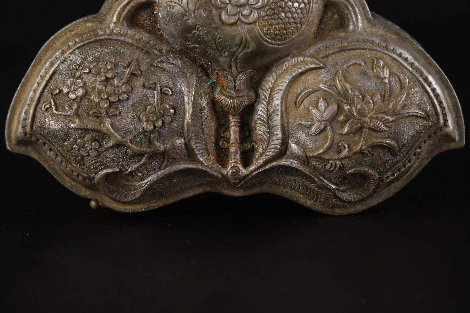 A beautiful small compact box - 3