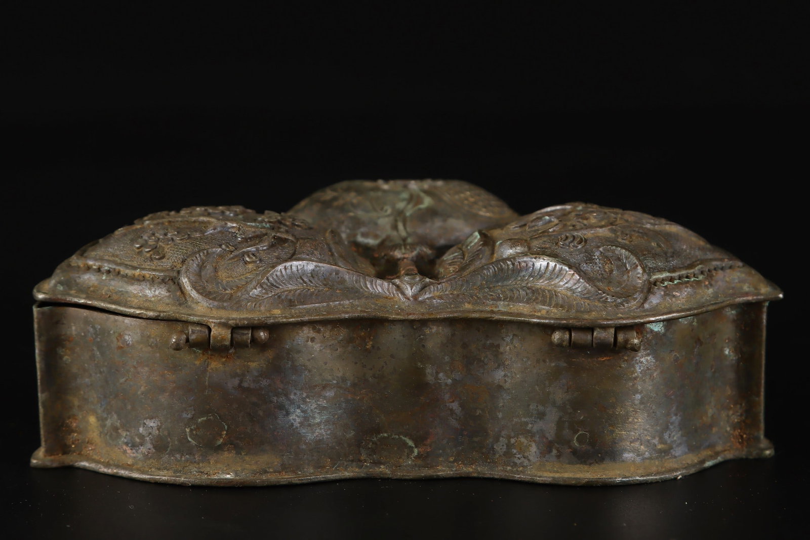 A beautiful small compact box - 4
