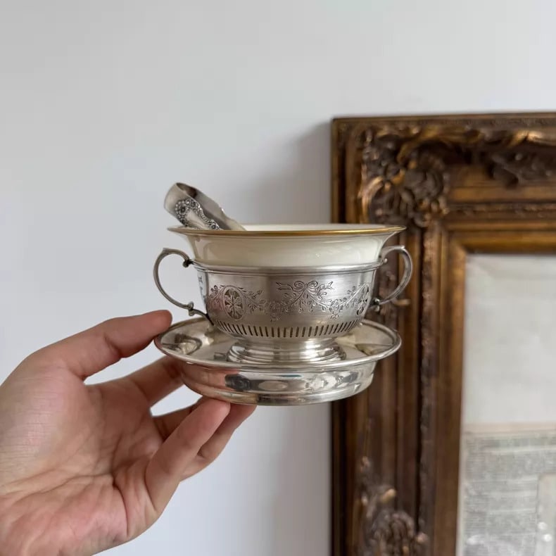 A beautiful silver coffee mug copper silver-plated porcelain sheet coaster (1 of 9)