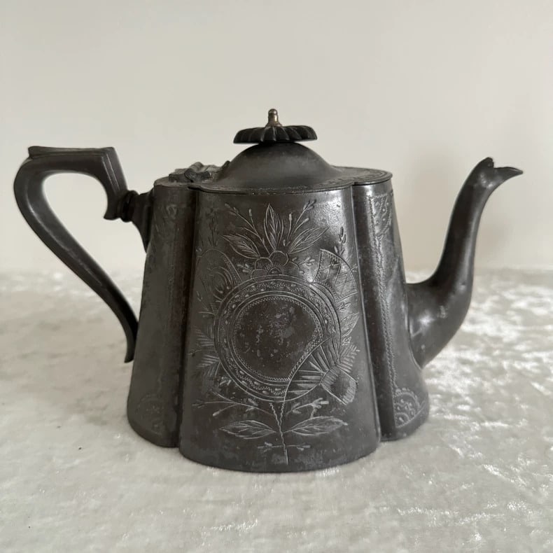 A beautiful pure tin coffee pot, teapot, wine jug (1 of 9)