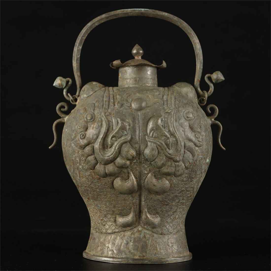 A Pisces pot from the Tang Dynasty: The Pisces pot of the Tang Dynasty Size:H:22cm W:6.5cm W:0.389kg (The Dimensions Of All Batches Are Manually Measured.If You Need More Detailed Information, Please Contact Our Customer Service Before