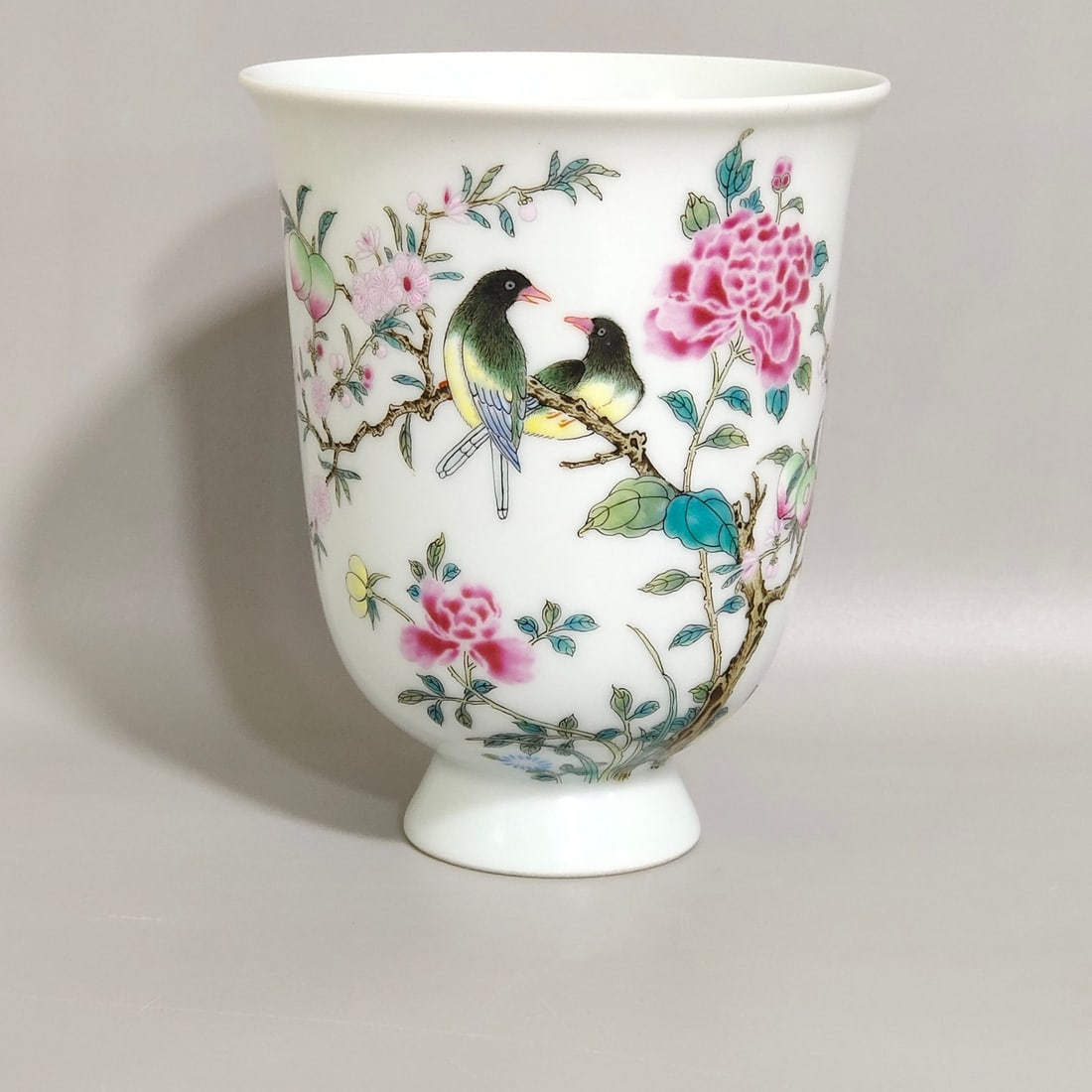 A flower, bird and butterfly tall bell cup from the Qing Dynasty: Qing Dynasty flowers, birds, butterflies, tall bell cups Size:H:10.3cm Calibre:8.3cm (The Dimensions Of All Batches Are Manually Measured.If You Need More Detailed Information, Please Contact Our