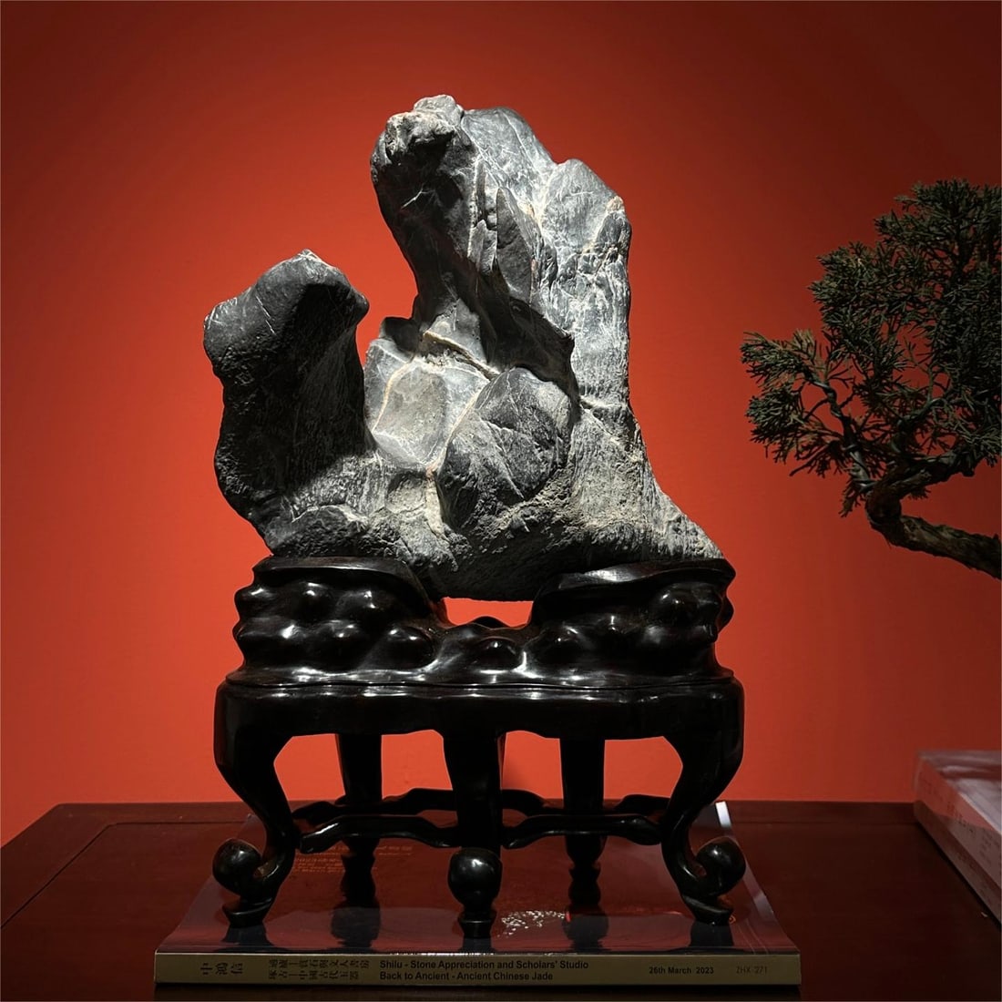 A beautiful Lingbi stone study: Exquisite Lingbi stone study pieces Size:H:42cm W:26cm T:16cm (The Dimensions Of All Batches Are Manually Measured.If You Need More Detailed Information, Please Contact Our Customer Service Before