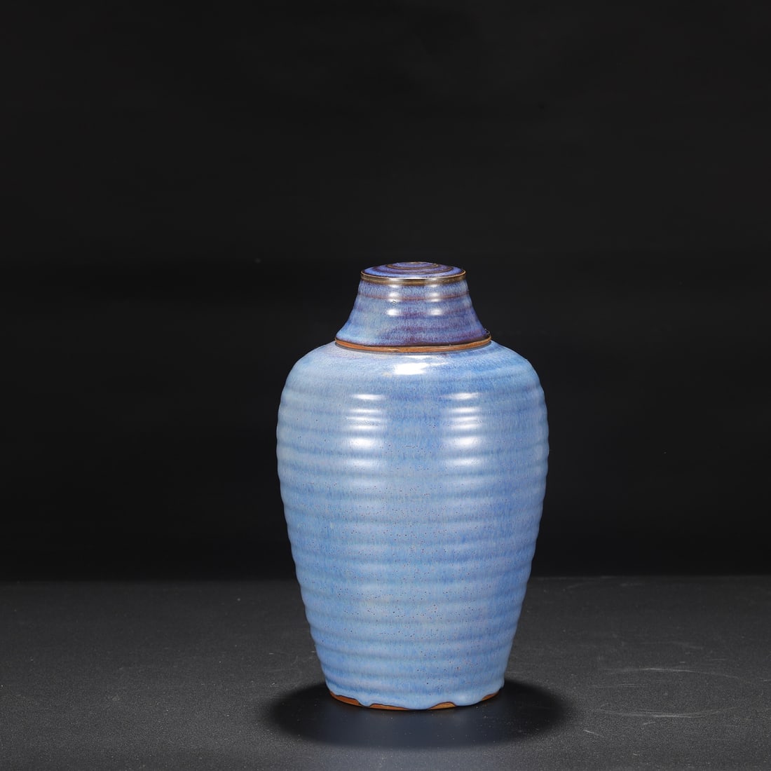 A large plum bottle with a grape purple string pattern lid from the Jun kiln in the Song Dynasty (1 of 7)