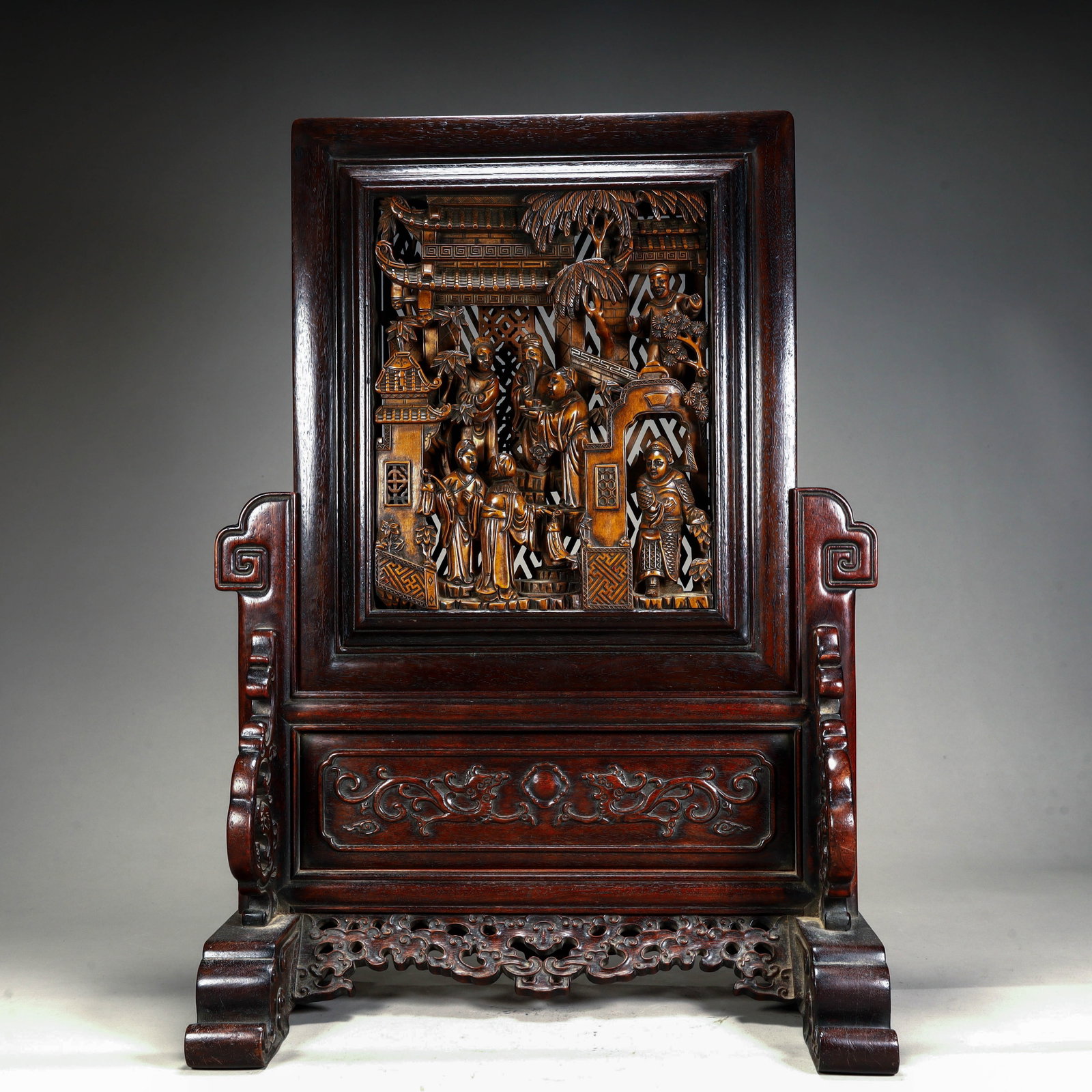 A wood-carved character story insert from the Qing Dynasty: The story of the Qing Dynasty's woodcarved characters is interpolated Size: H:45cm L: 31.5cm W:22cm W:3.3kg (The Dimensions Of All Batches Are Manually Measured.If You Need More Detailed Information, 