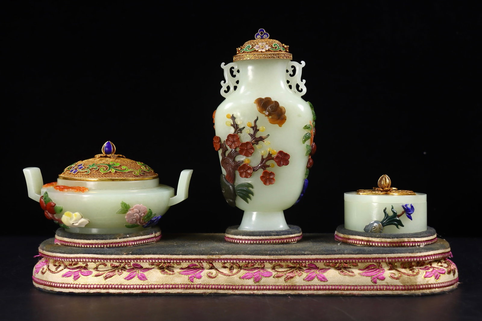 A set of exquisite Hetian white jade eight treasure inlaid furnace bottle box (1 of 9)