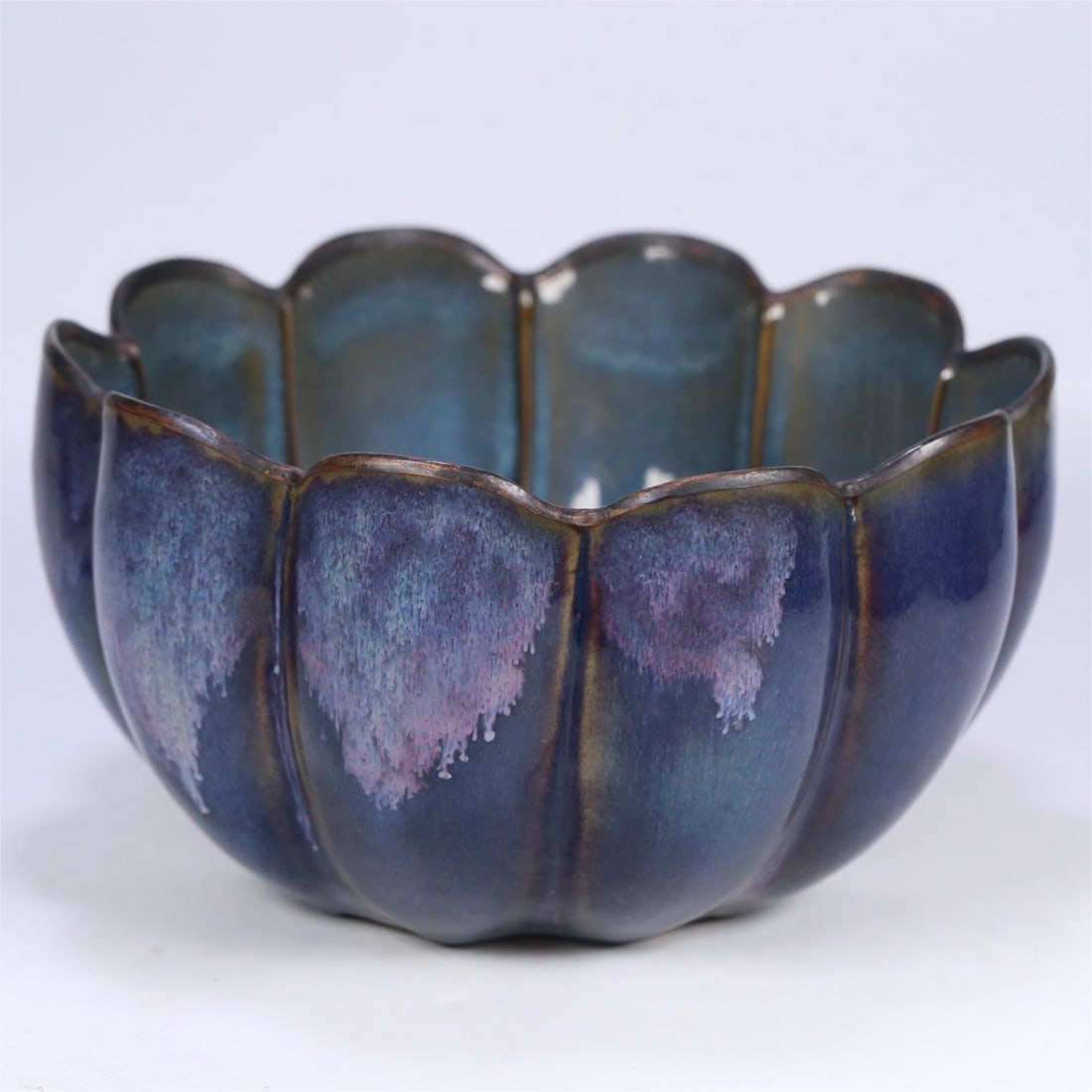 A rose purple glaze silver-edged lotus bowl from the Jun kiln in the Song Dynasty (1 of 9)