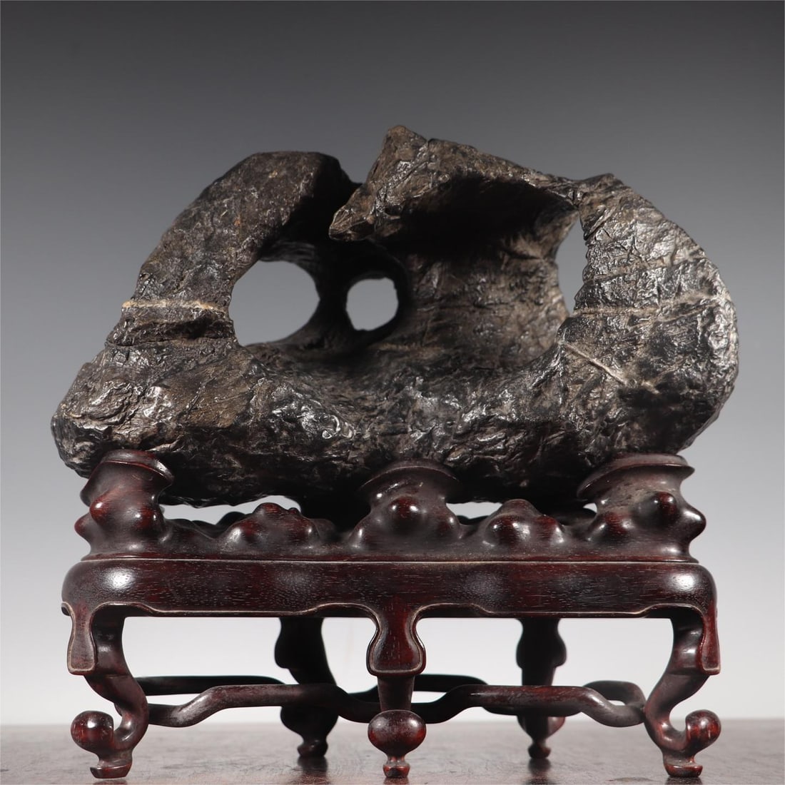 A beautiful Lingbi Shishanzi ornament: Exquisite Lingbi Shishanzi ornaments Size:25x15x25cm W:5.2kg (The Dimensions Of All Batches Are Manually Measured.If You Need More Detailed Information, Please Contact Our Customer Service Before Bidd