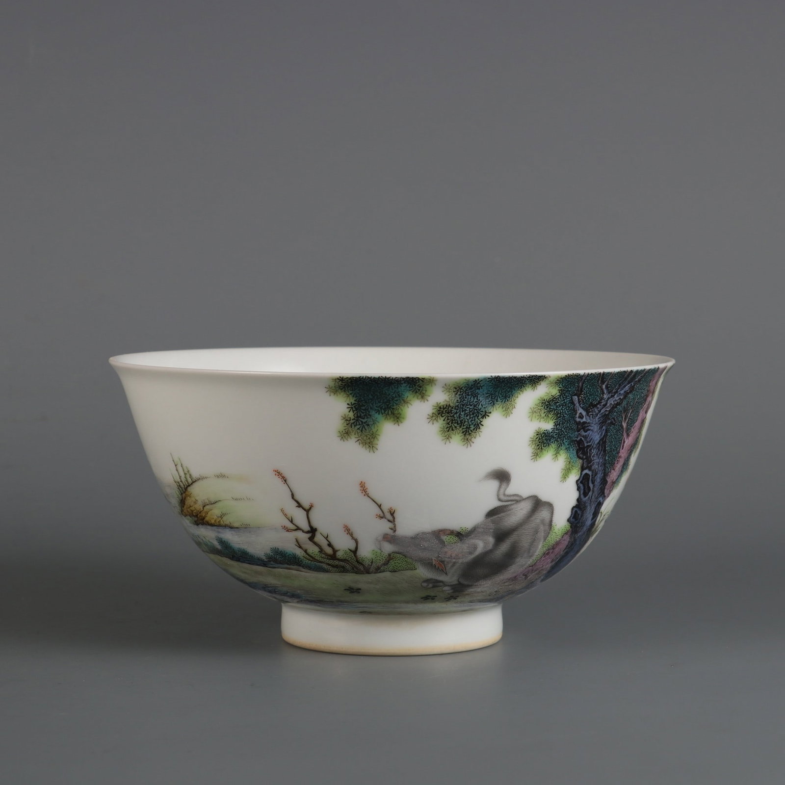 An enamel buffalo picture inscription poetry palace bowl made in the Qianlong period of the Qing: Qing Dynasty Qianlong year enamel buffalo picture inscription poetry palace bowl Size:H:7.5cm Calibre:15.2cm (The Dimensions Of All Batches Are Manually Measured.If You Need More Detailed