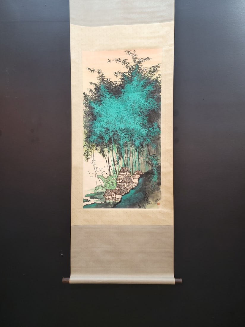 A landscape vertical axis painting by Wu Guanzhong: Wu Guanzhong's landscape vertical axis painting Size:Flower core:48.5x98cm (The Dimensions Of All Batches Are Manually Measured.If You Need More Detailed Information, Please Contact Our Customer Servi