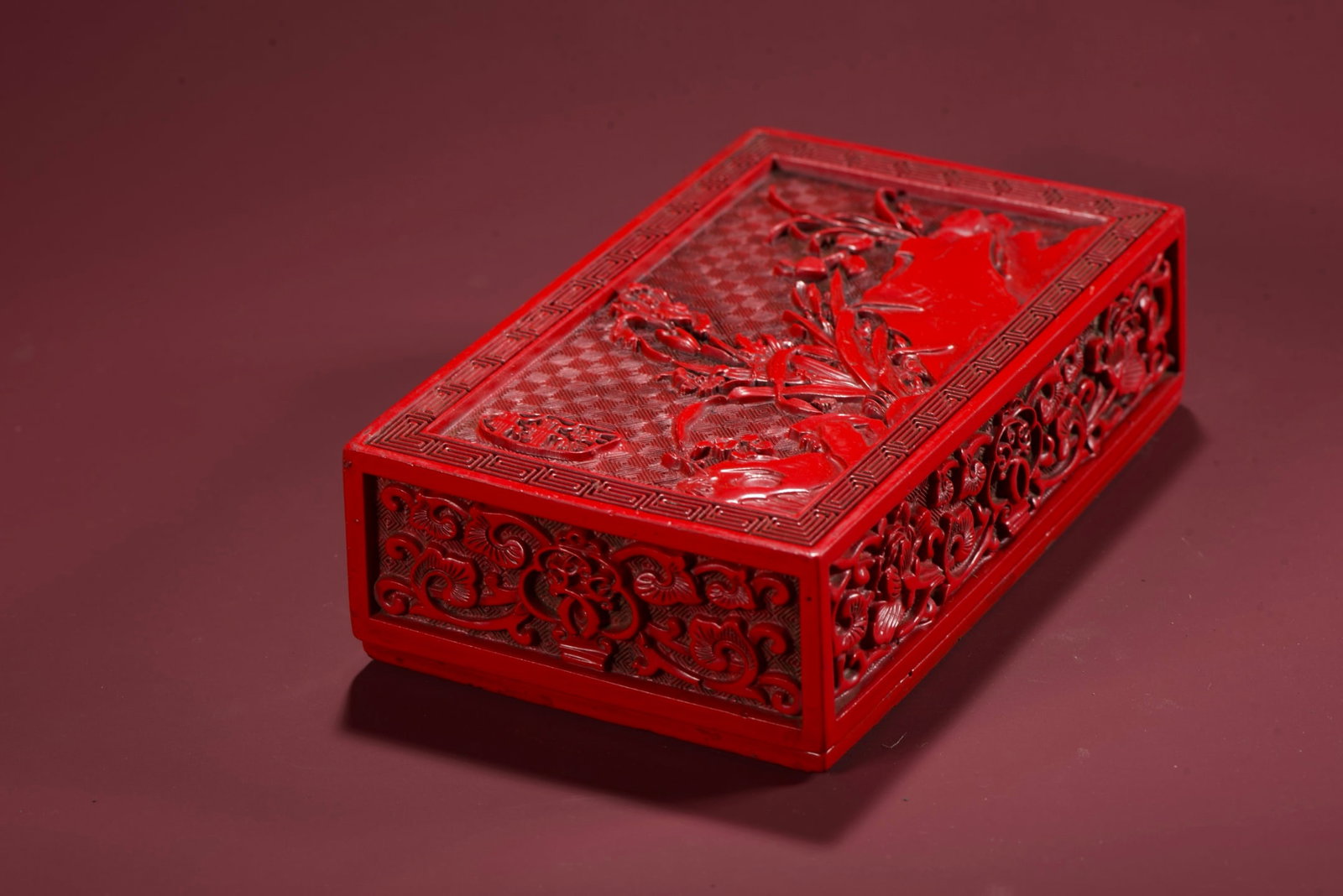 A delicate red lacquerware floral pattern study box - 4