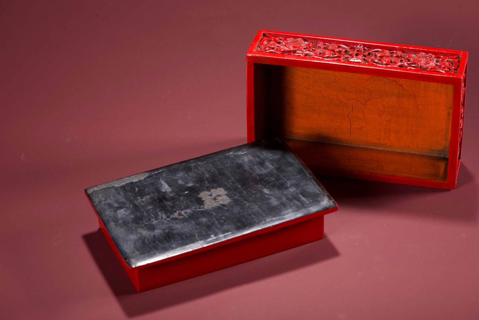 A delicate red lacquerware floral pattern study box - 9