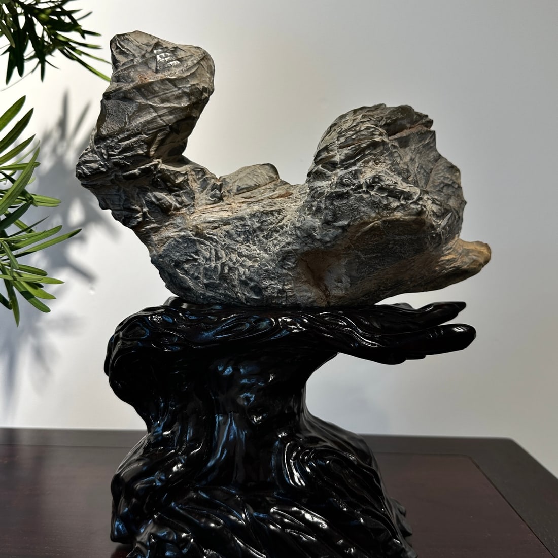 A beautiful Lingbi stone: Exquisite Lingbi stone Size: H: 31cm W:26cm T: 11cm Size: H: 31cm W:26cm T: 11cm (The Dimensions Of All Batches Are Manually Measured.If You Need More Detailed Information, Please Contact Our