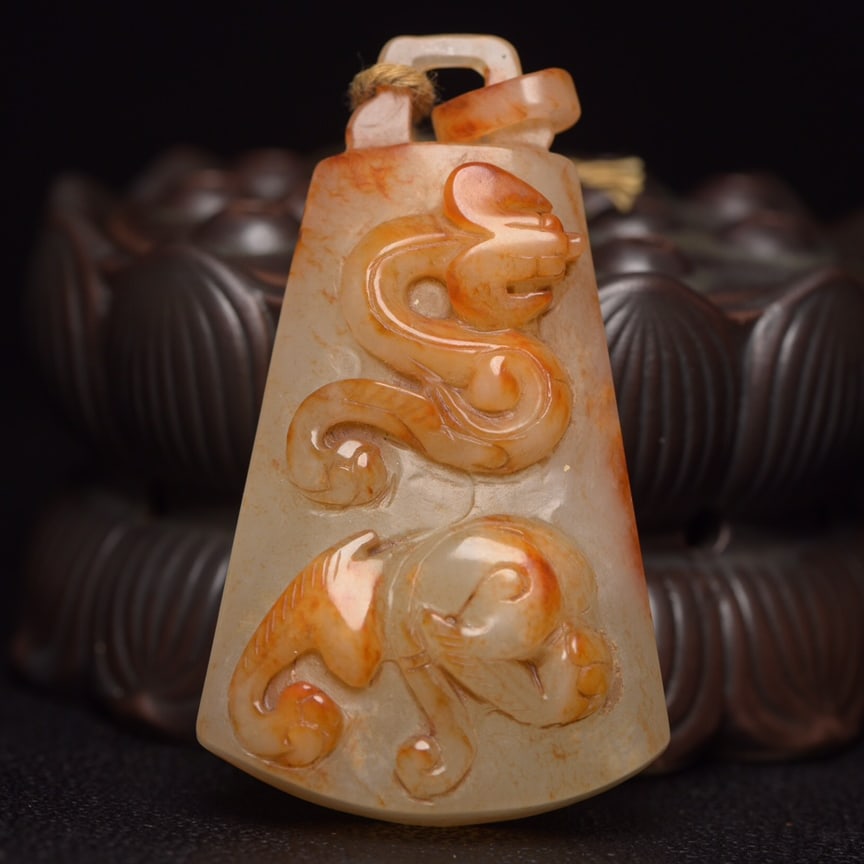 A fine Hetian jade plaque (1 of 7)