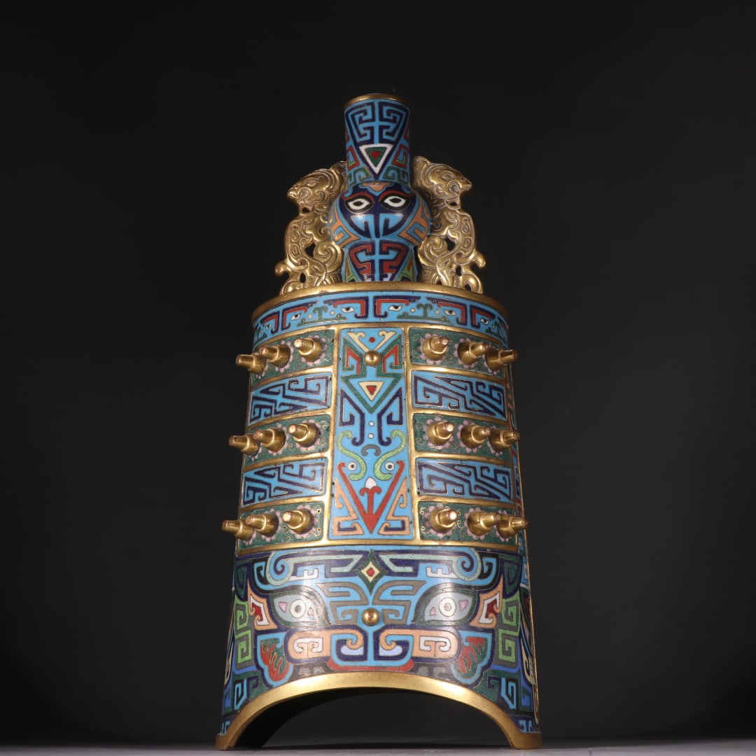A Qing Dynasty gilt cloisonne chime bell (1 of 9)