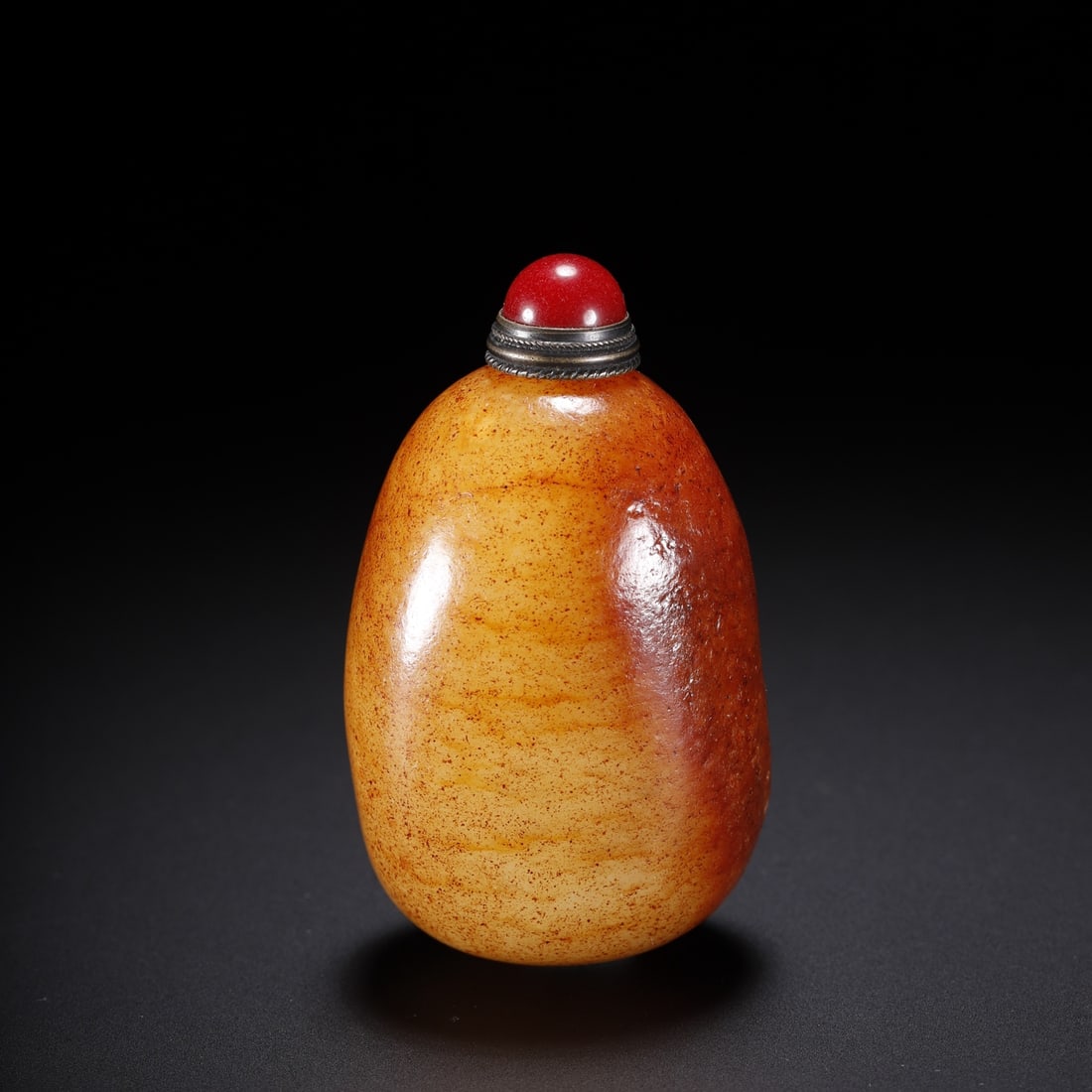 A beautiful Hetian jade rough stone snuff bottle (1 of 9)